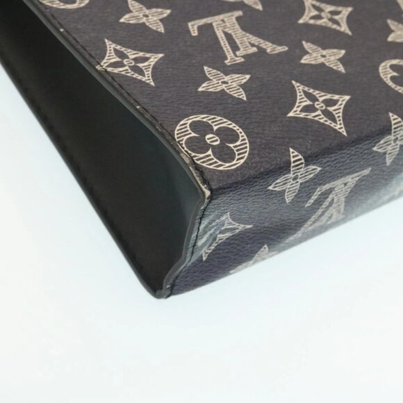 LOUIS VUITTON Monogram Savanna Pochette Voyage ClutchBag Navy M66639 Auth 29183A - Picture 4 of 16